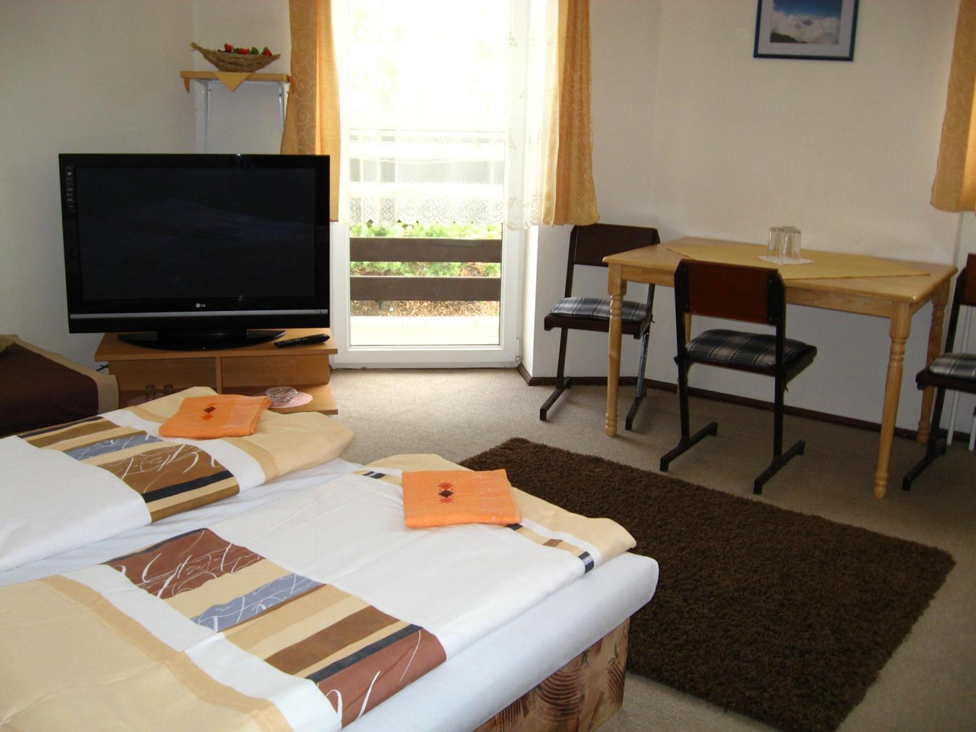 Penzion Slavia Poprad Exterior foto