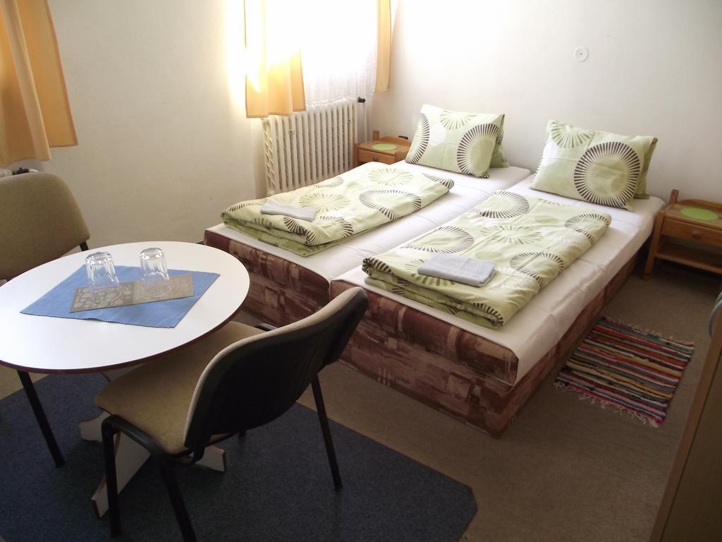 Penzion Slavia Poprad Exterior foto