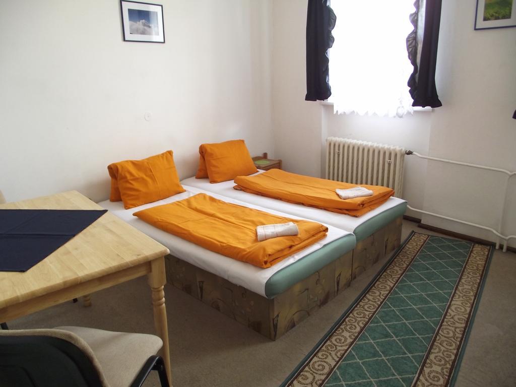 Penzion Slavia Poprad Exterior foto