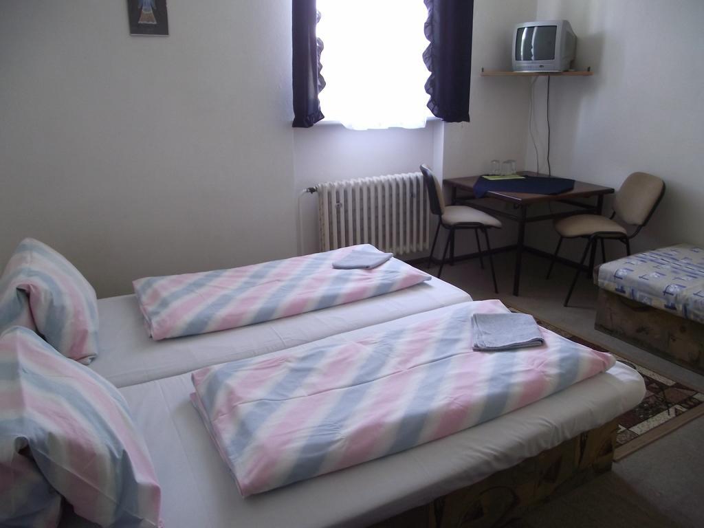 Penzion Slavia Poprad Exterior foto
