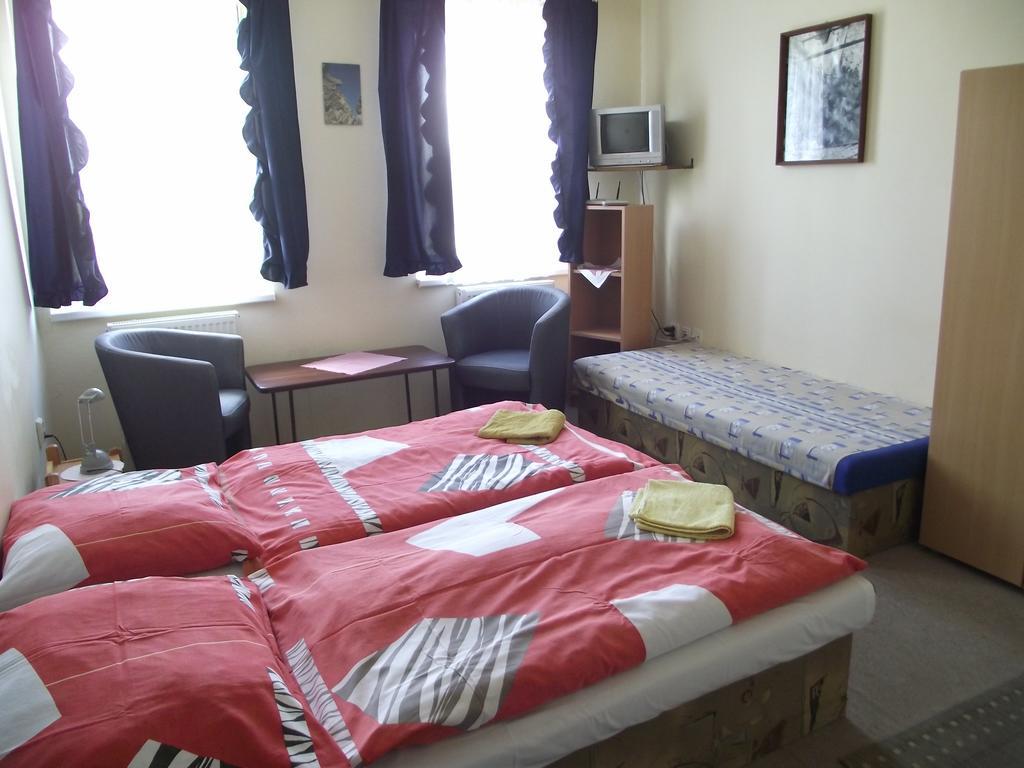 Penzion Slavia Poprad Exterior foto