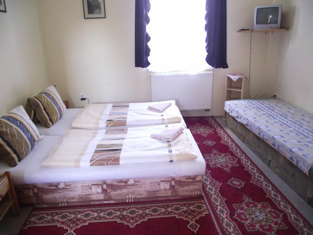 Penzion Slavia Poprad Exterior foto