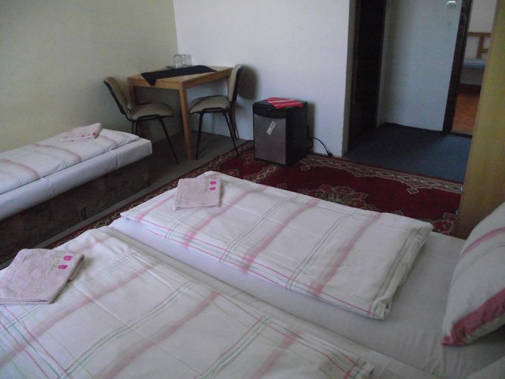 Penzion Slavia Poprad Exterior foto